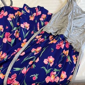 Maxi dress with belt